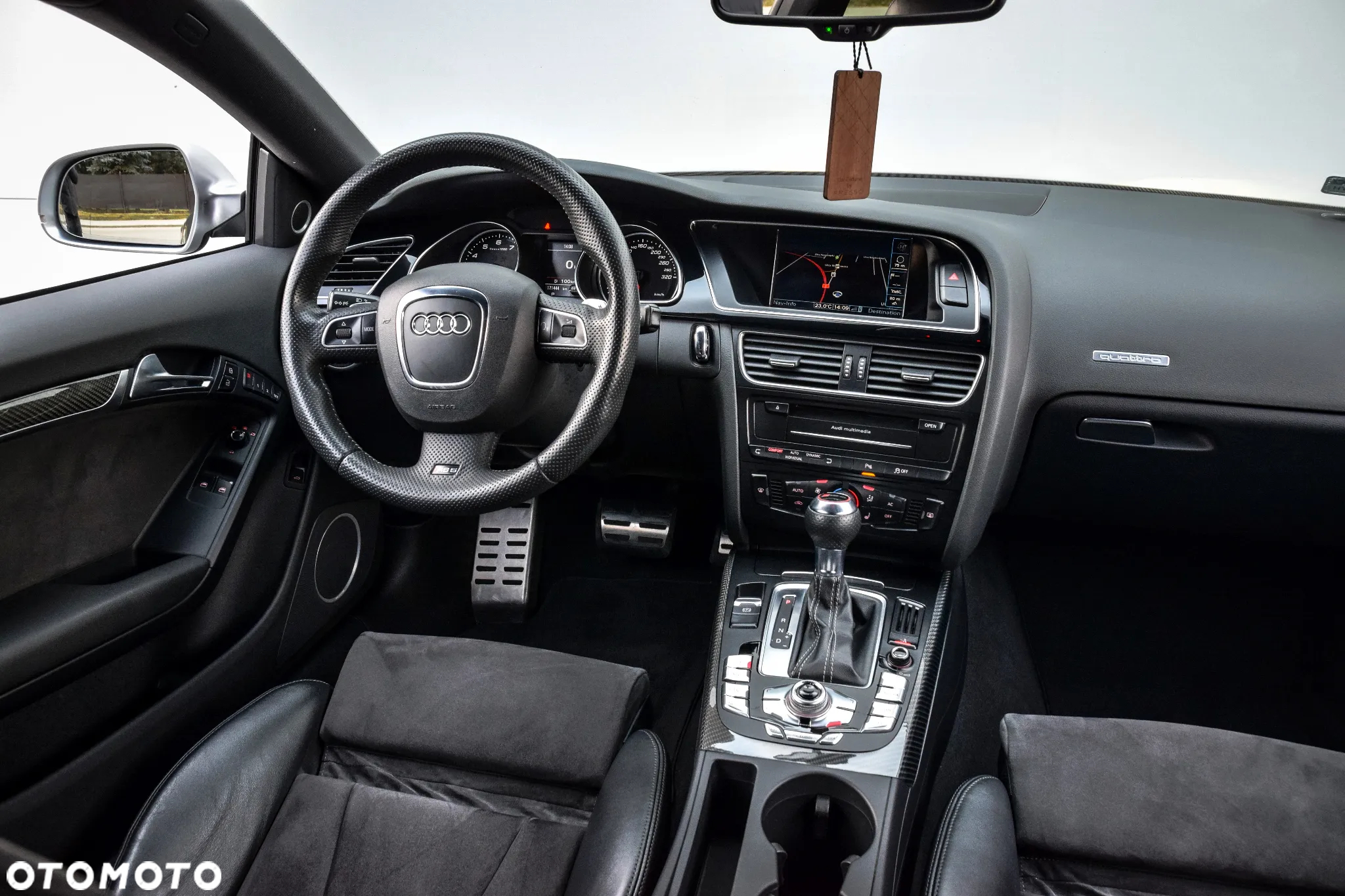 Audi RS5 S tronic - 23