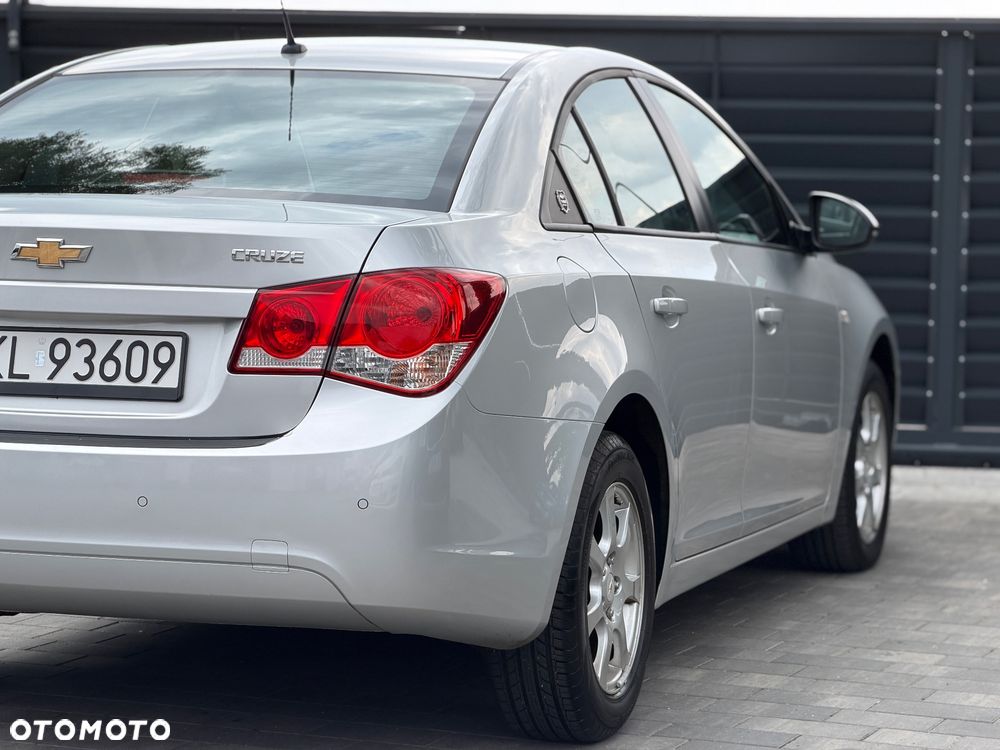 Chevrolet Cruze 1.7 D LT+ - 29