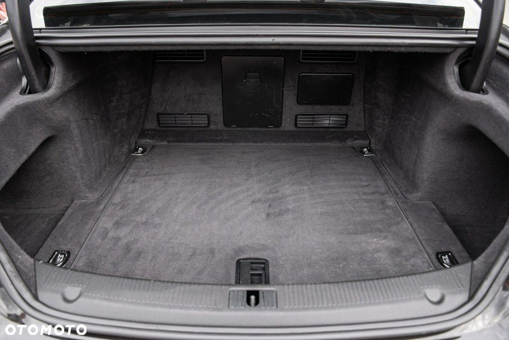 Audi A8 4.2 TDI Quattro - 32
