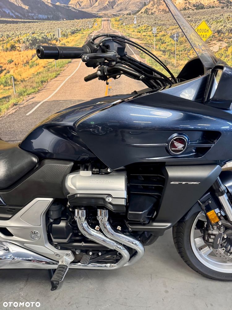 Honda CTX - 10
