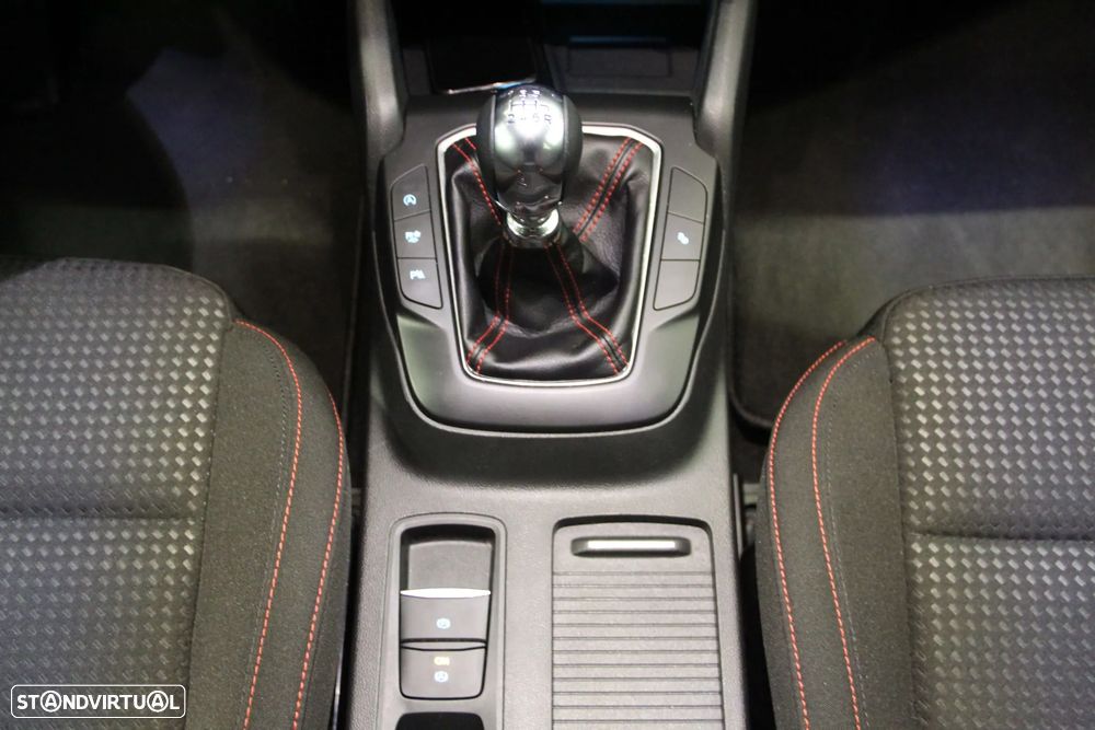 Ford Focus SW 1.0 EcoBoost MHEV ST-Line - 18