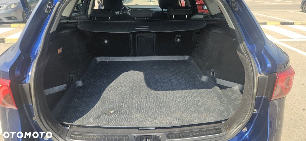 Toyota Avensis 2.0 D-4D Premium - 13