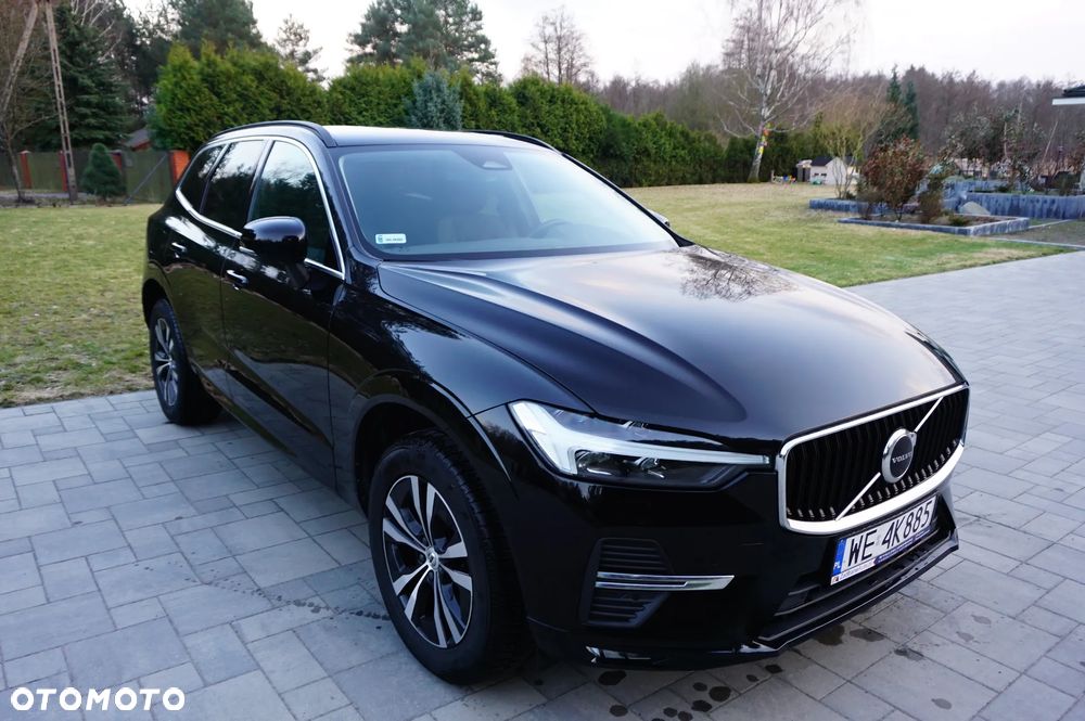 Volvo XC 60 B5 B AWD Momentum Pro - 4