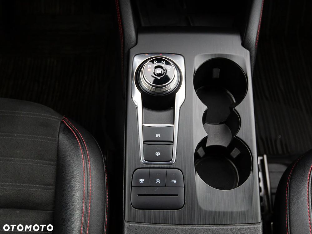 Ford Kuga 2.0 EcoBlue 4x4 ST-LINE X - 24