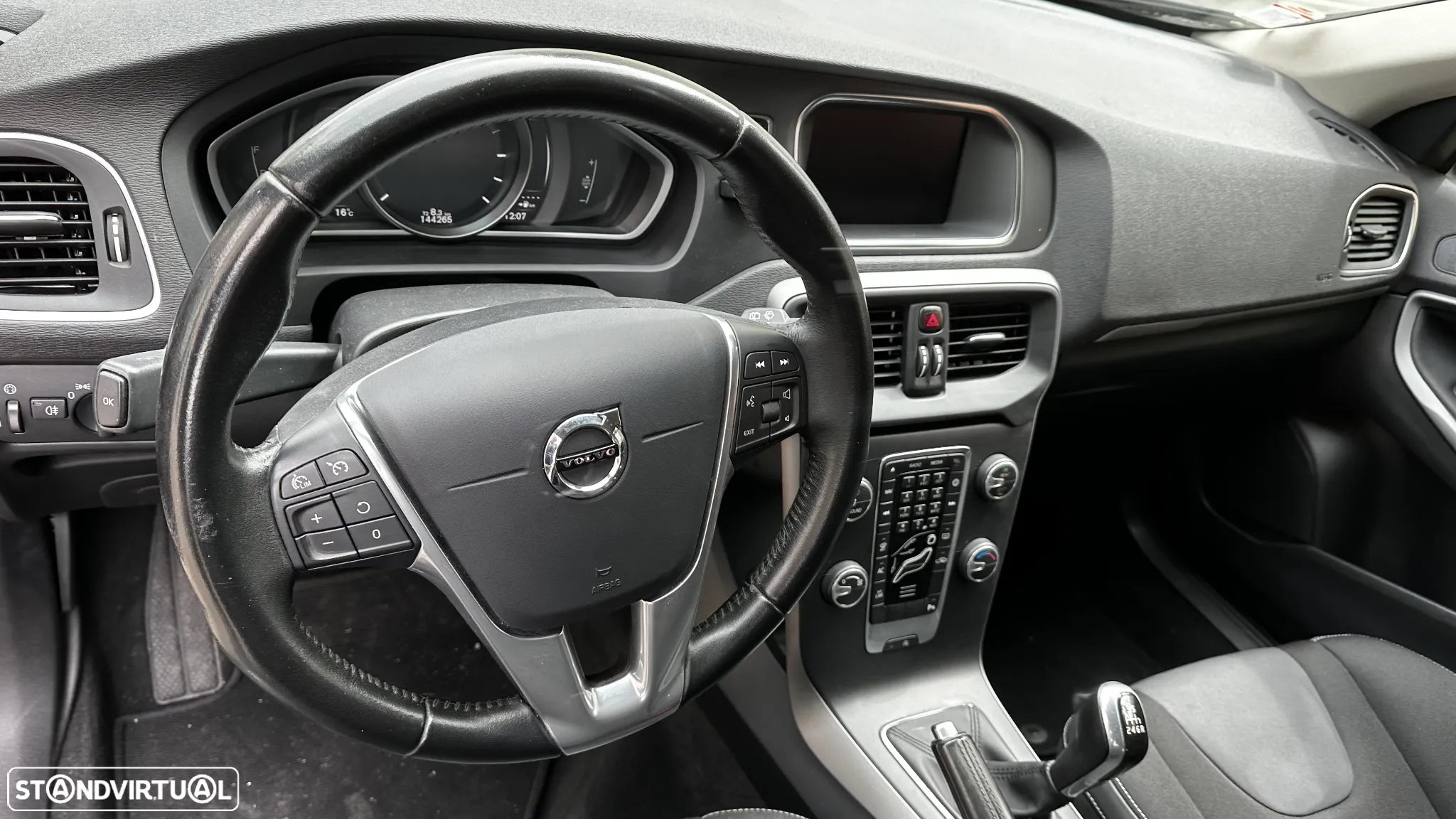 Volvo V40 2.0 D2 Momentum - 13