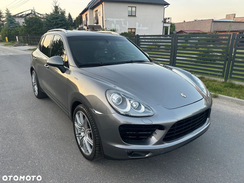 Porsche Cayenne Turbo - 1