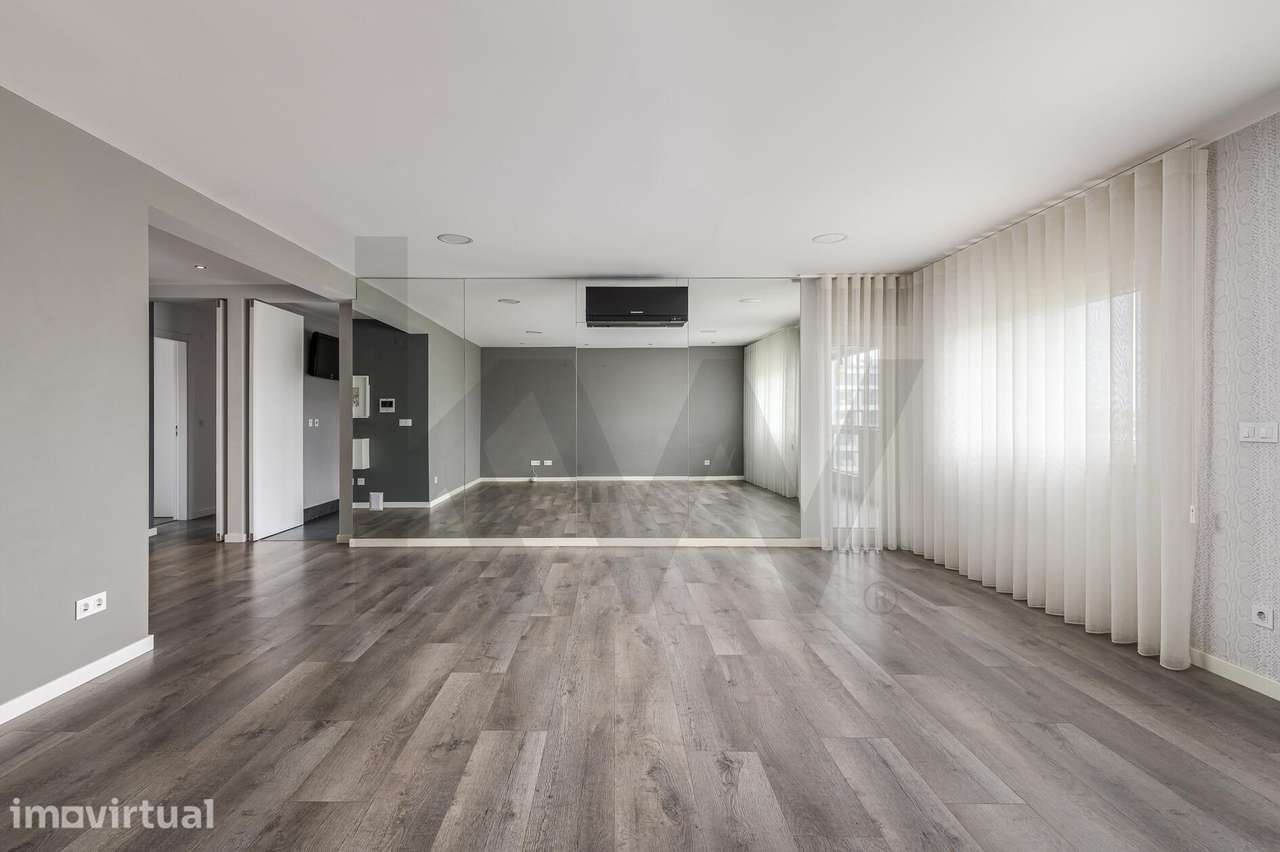 T3 Premium de 180 m2 | Piscina de água salgada, Ginásio, Churrasqueira - Grande imagem: 4/60