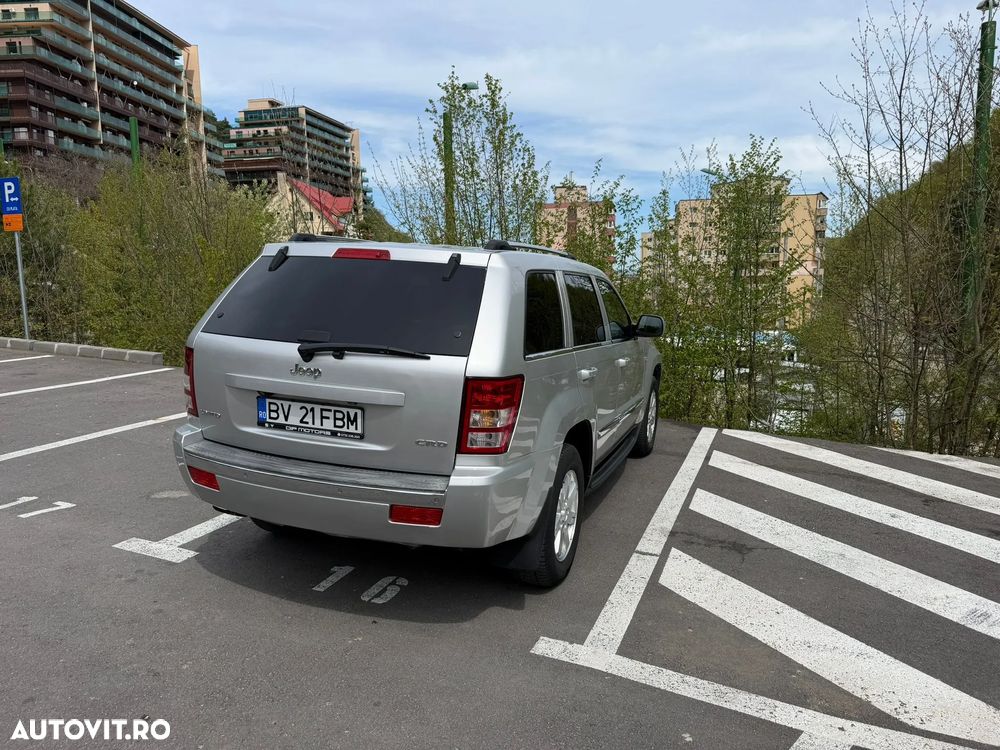 Jeep Grand Cherokee - 8
