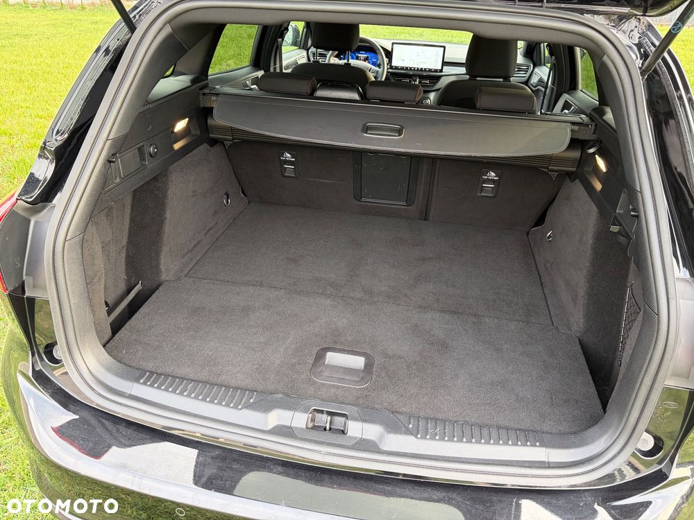 Ford Focus 1.0 EcoBoost Hybrid ST-LINE - 14