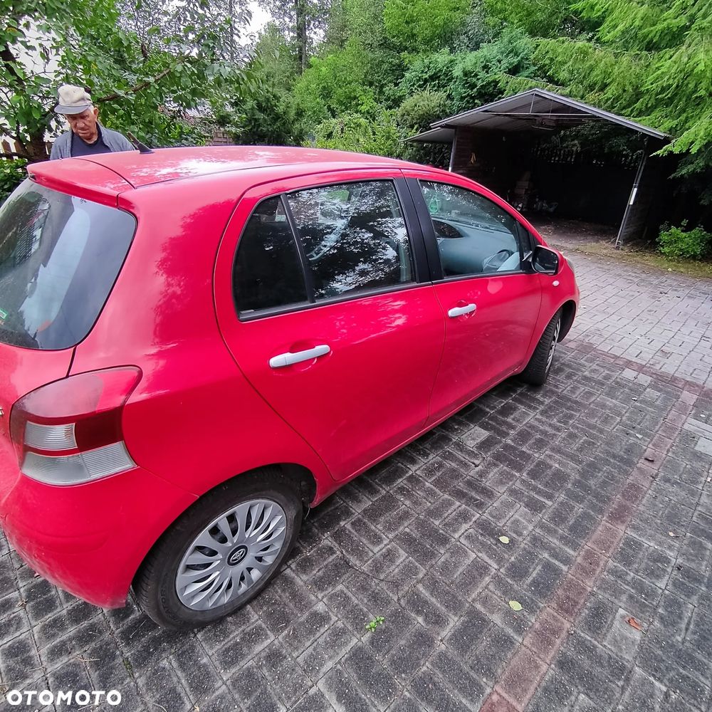 Toyota Yaris - 2