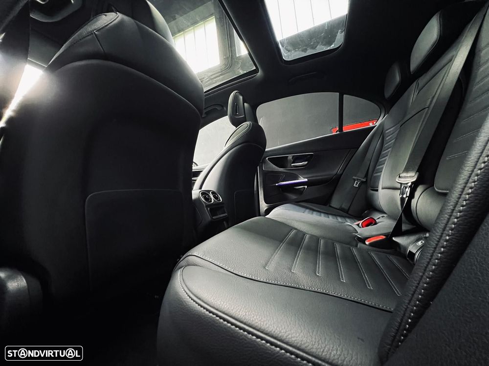 Mercedes-Benz C 300 e AMG Line - 38