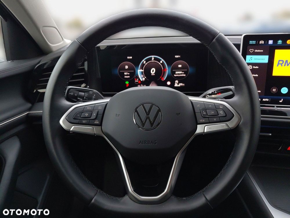 Volkswagen Passat - 18