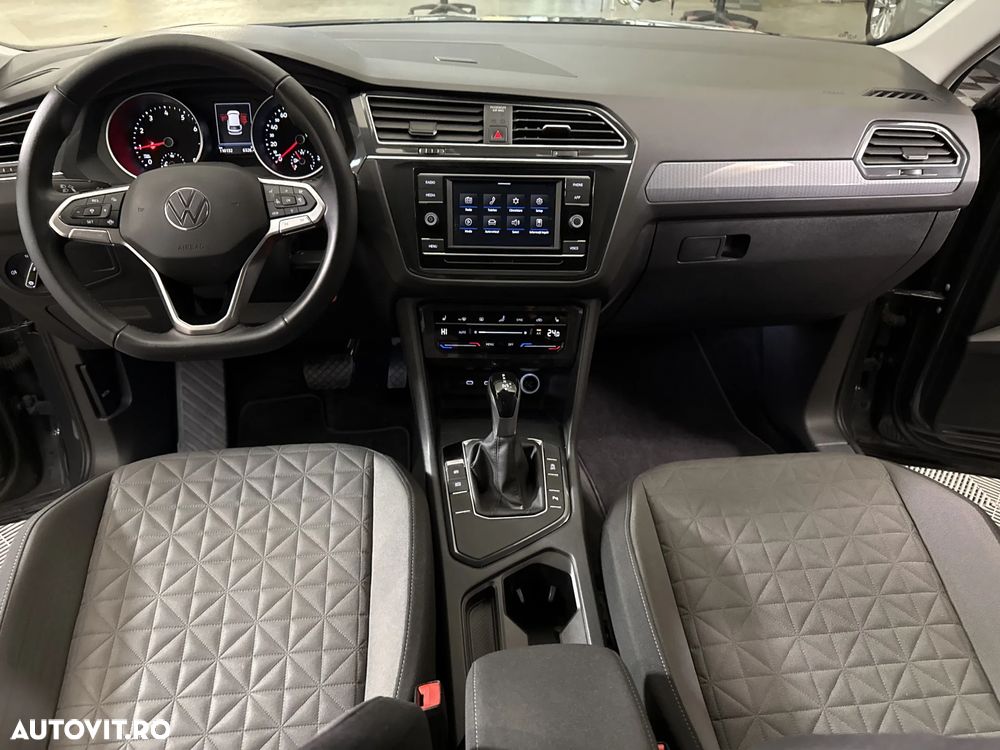 Volkswagen Tiguan - 10