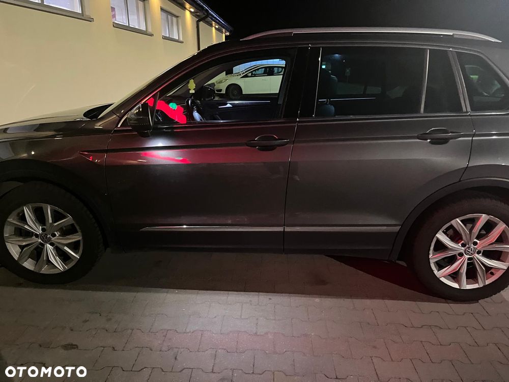 Volkswagen Tiguan - 8
