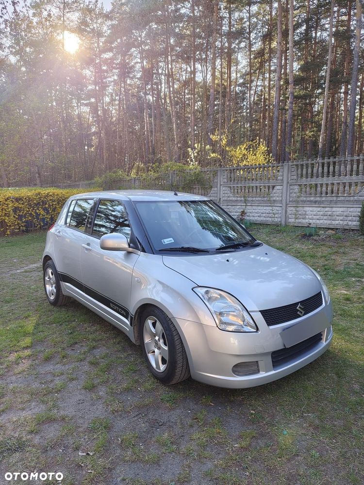 Suzuki Swift - 1