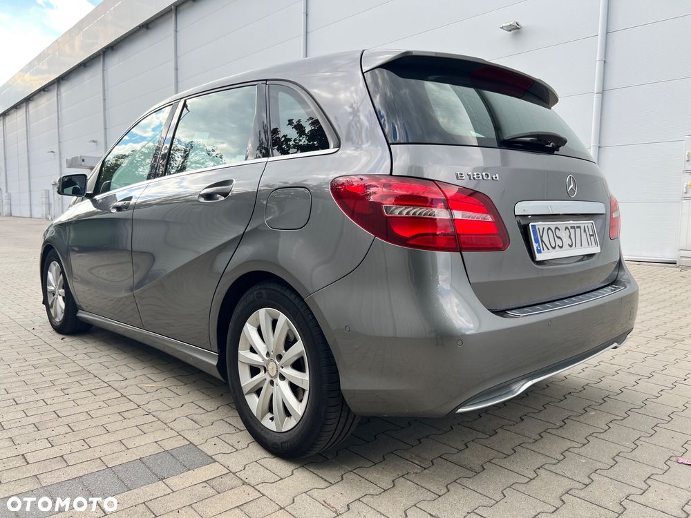 Mercedes-Benz Klasa B 180 d 7G-DCT Peak Edition - 18