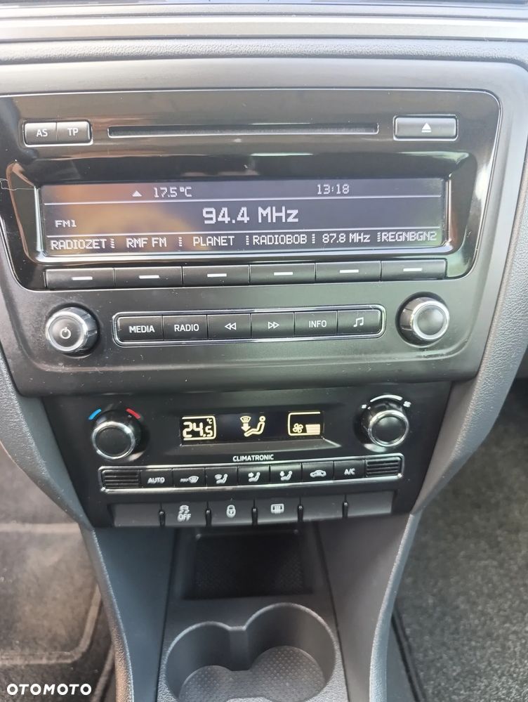 Skoda RAPID 1.2 TSI Ambition Green tec - 26