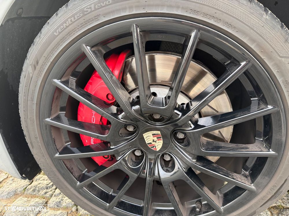 Porsche Panamera GTS PDK - 21