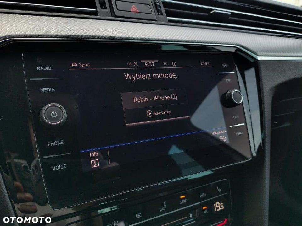 Volkswagen Passat - 25