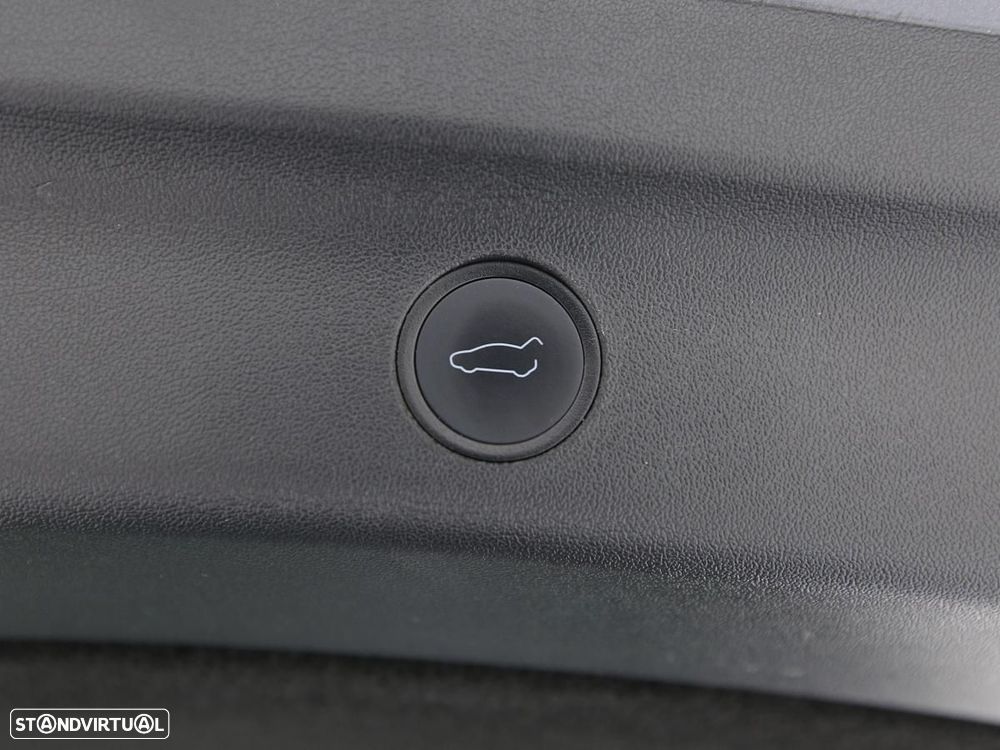 Tesla Model Y Long Range Tração Integral - 21