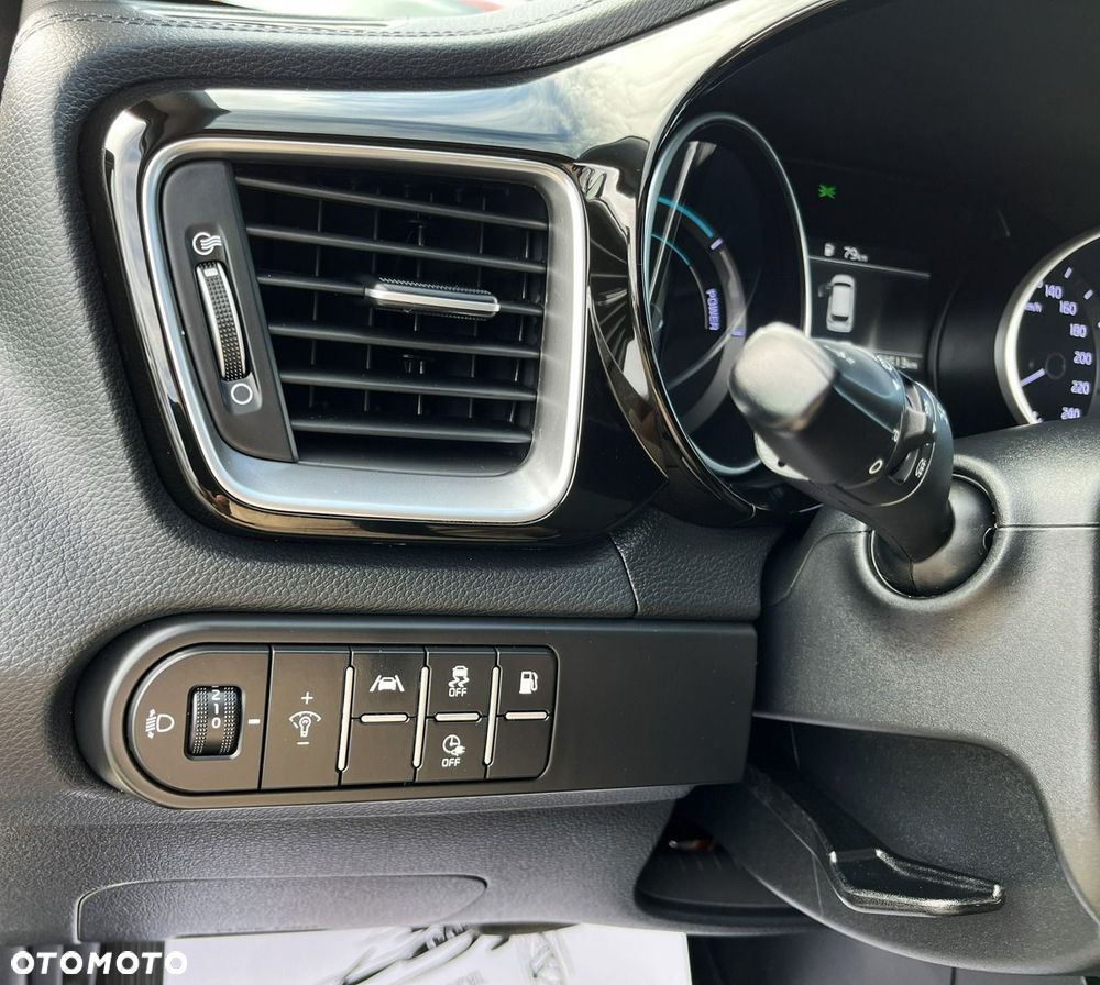 Kia Ceed 1.6 GDI PHEV L DCT - 31