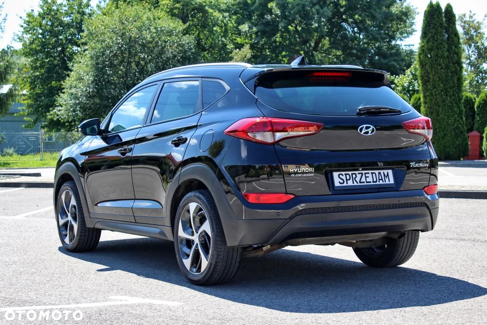 Hyundai Tucson 1.7 CRDI BlueDrive Style 2WD - 11