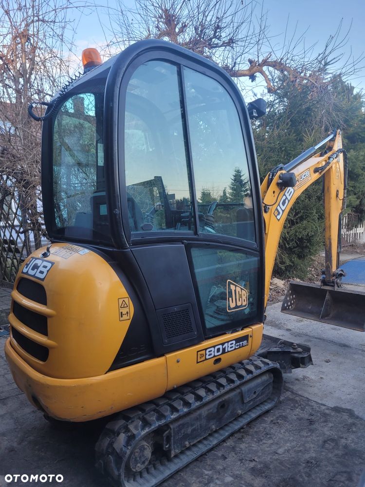 JCB 8018 - 2