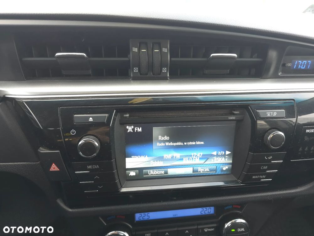Toyota Corolla 1.6 Premium - 24