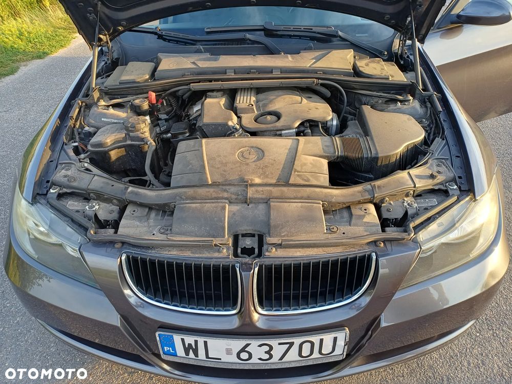 BMW Seria 3 320i - 5