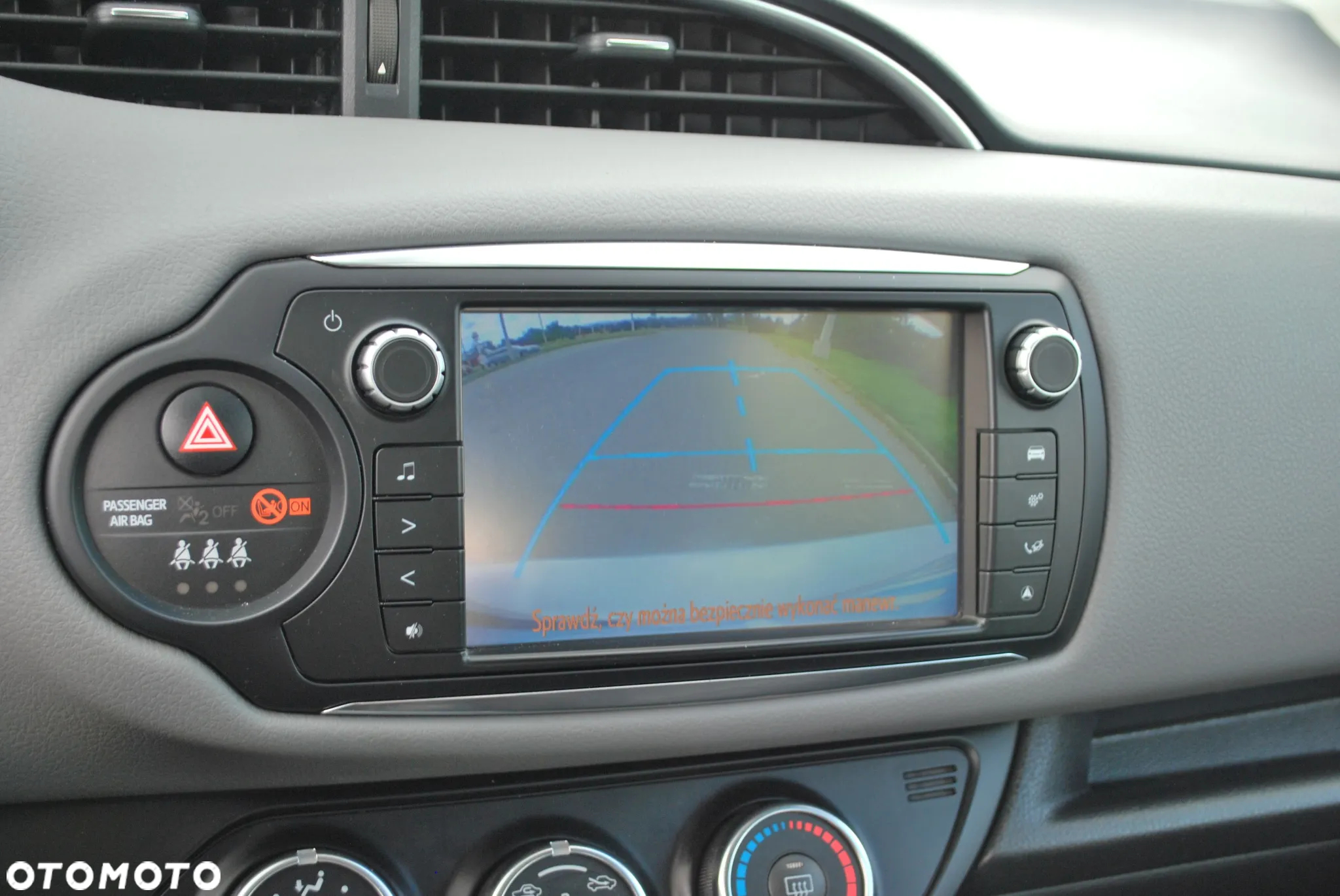 Toyota Yaris - 16