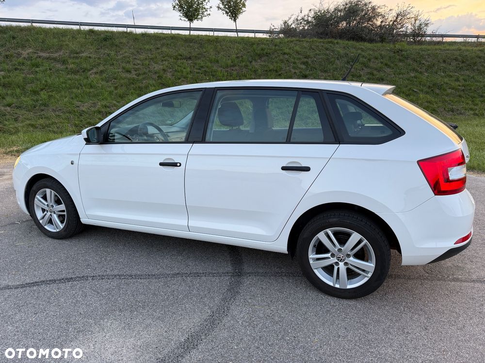 Skoda RAPID 1.2 MPI Active - 8