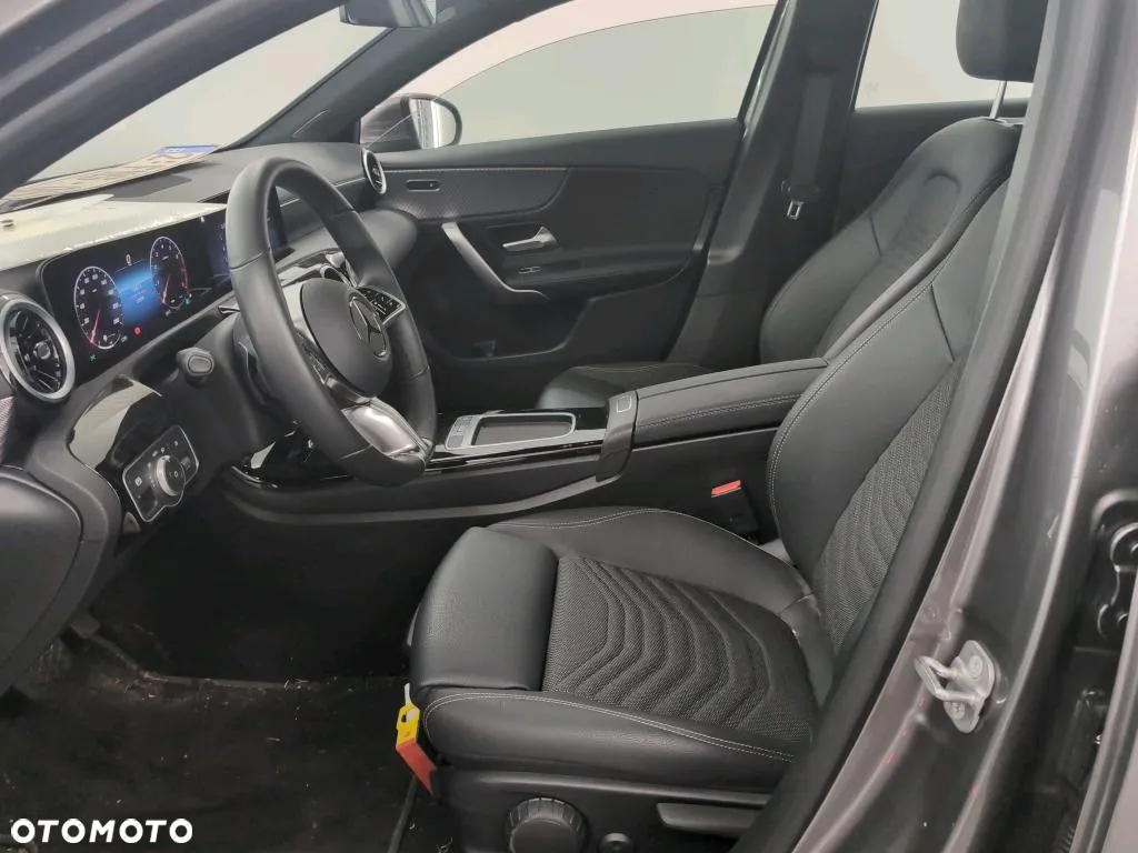 Mercedes-Benz Klasa A 180 AMG Line 7G-DCT - 15
