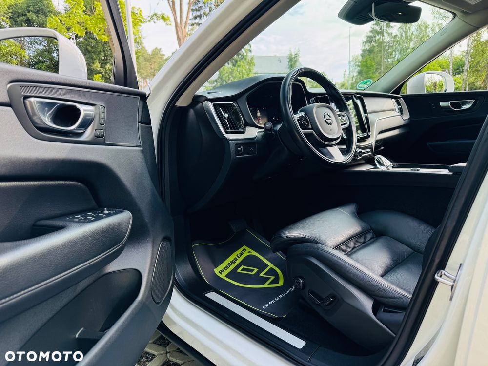 Volvo XC 60 B4 D AWD Inscription - 31