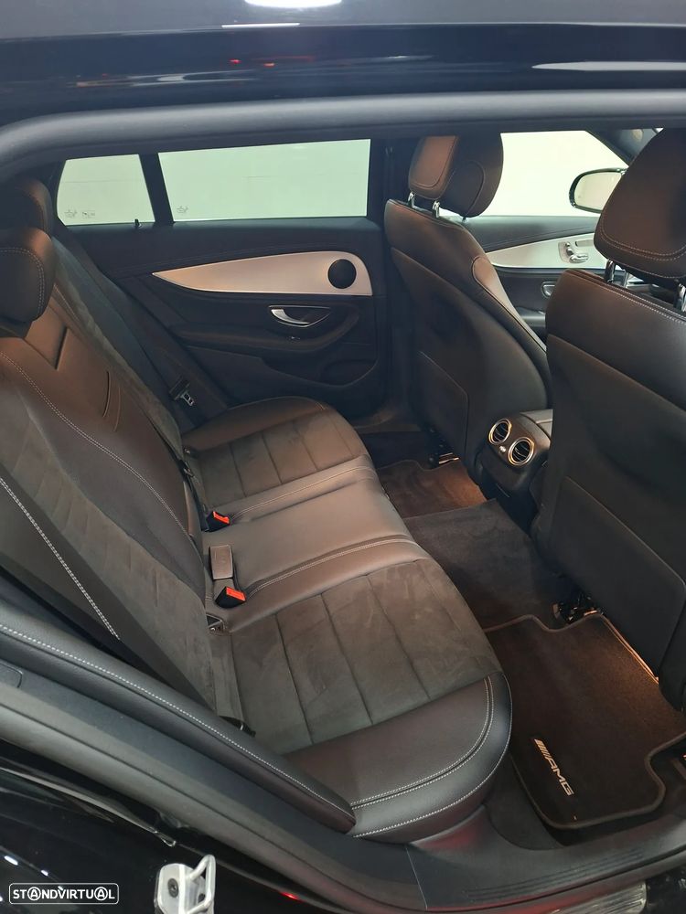 Mercedes-Benz E 300 de 4Matic 9G-TRONIC AMG Line - 12