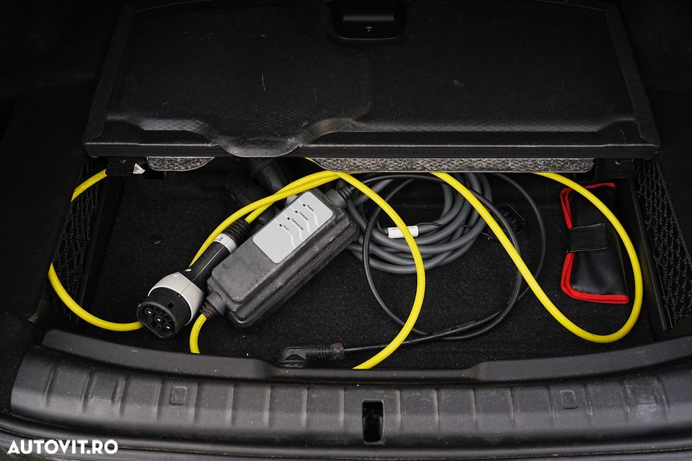 BMW Seria 5 530e xDrive AT PHEV - 31