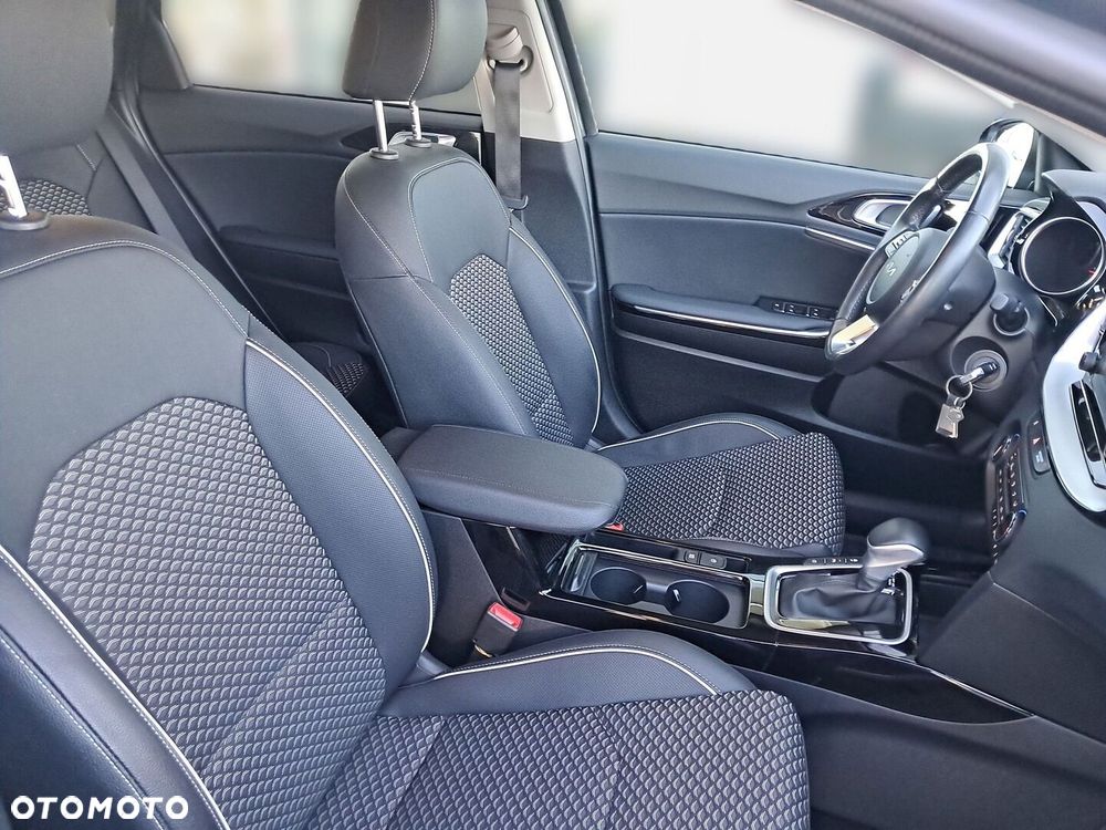 Kia Ceed 1.5 T-GDI L DCT - 38