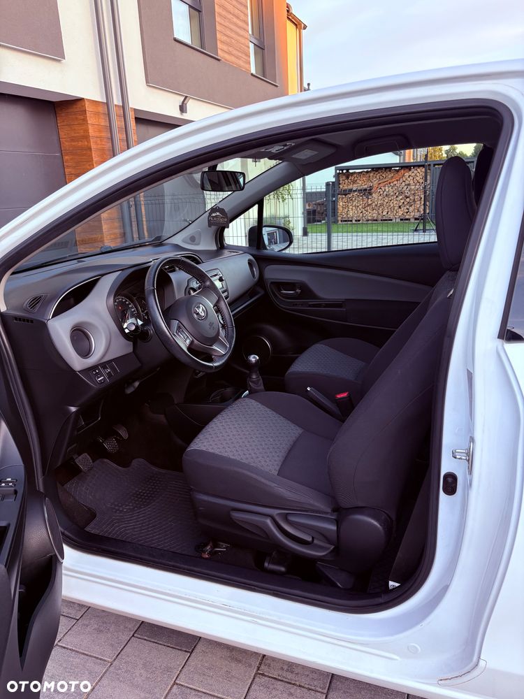 Toyota Yaris - 8