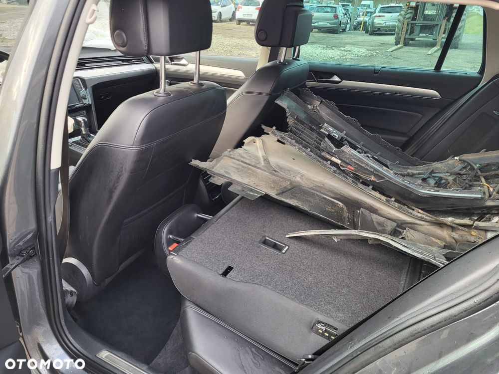 Volkswagen Passat - 32