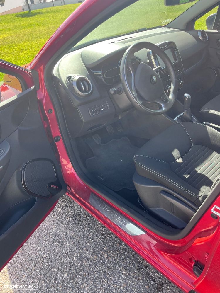Renault Clio 1.2 16V Confort - 12
