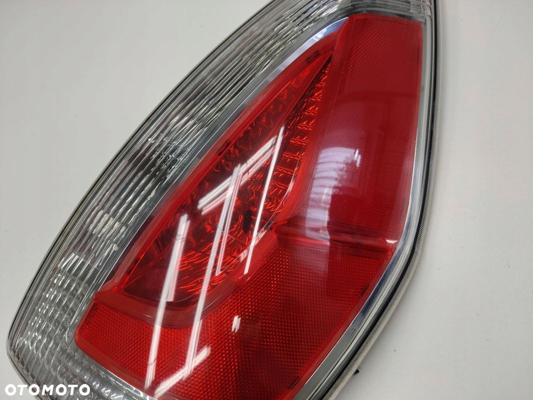 LAMPA TYLNA TYŁ PRAWA MAZDA 5 LIFT - 2