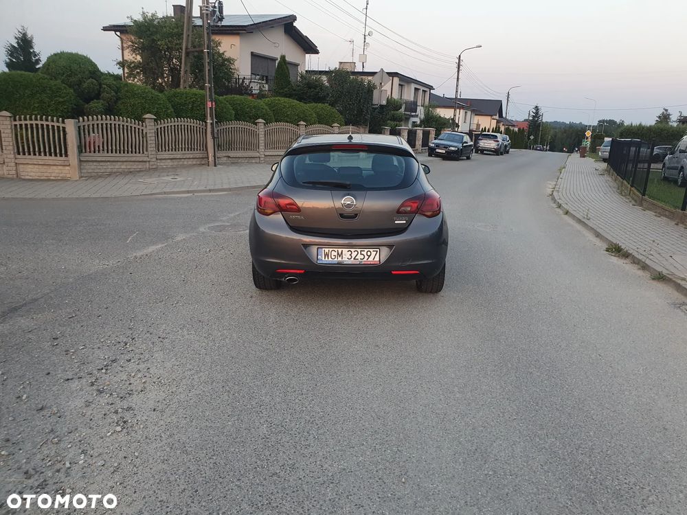 Opel Astra 1.4 T Enjoy - 18