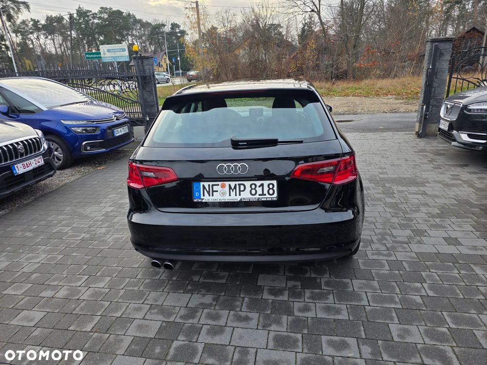 Audi A3 Sportback 1.4 TFSI Attraction - 4