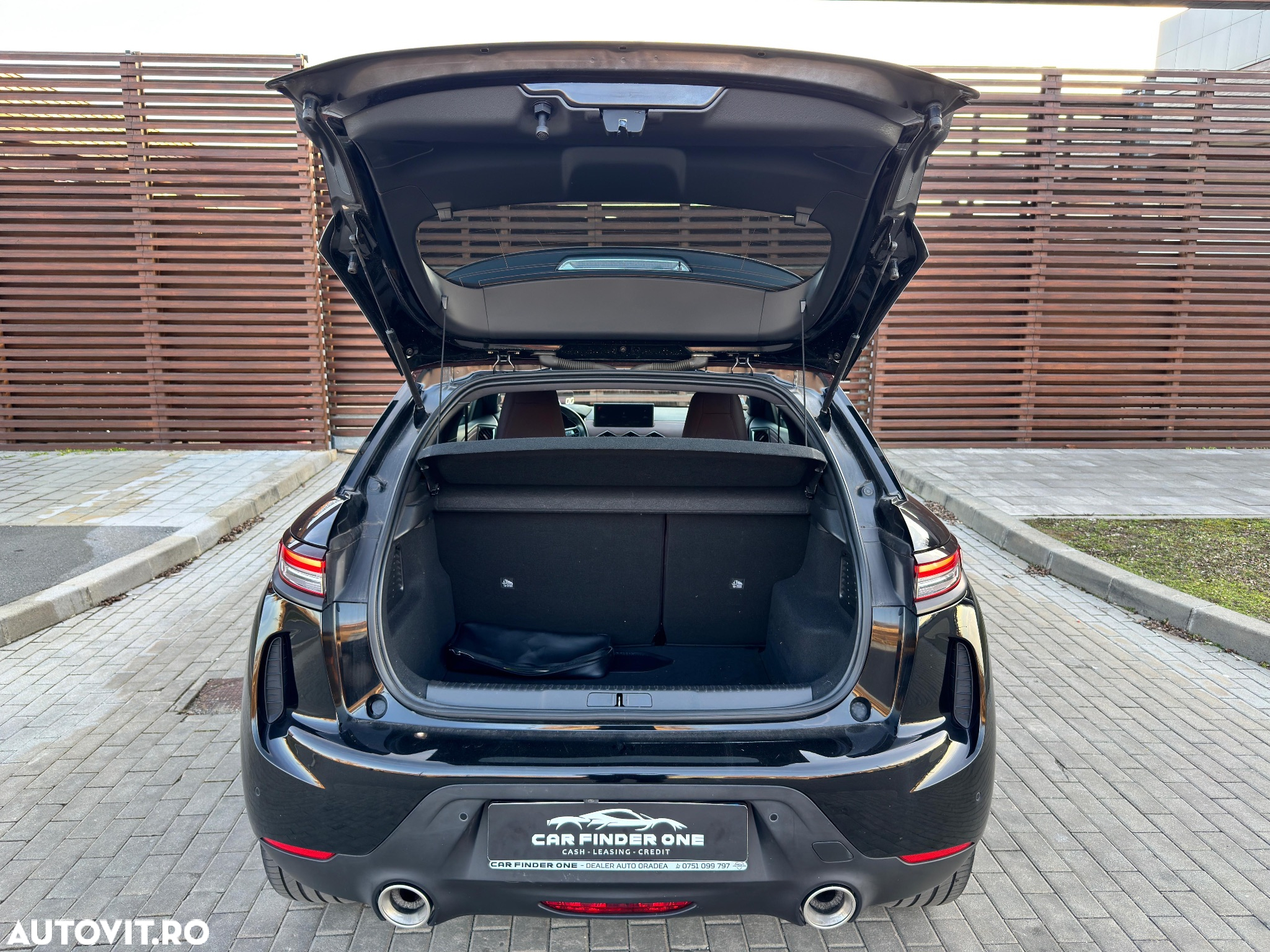 DS Automobiles DS 3 Crossback - 32
