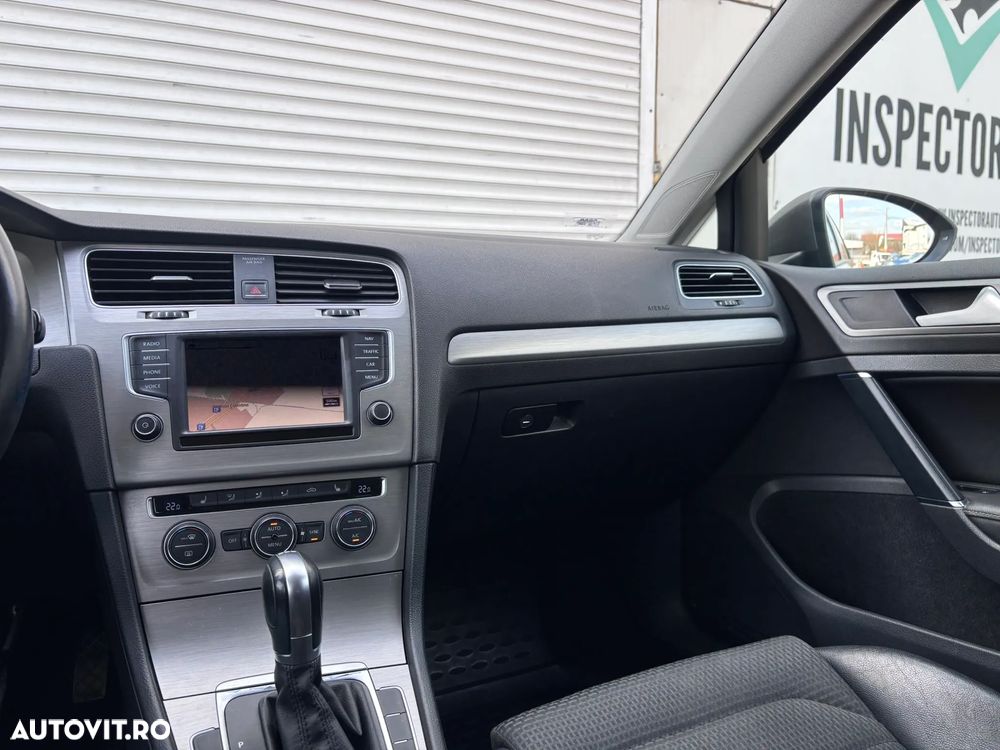 Volkswagen Golf 1.6 TDI BlueMotion Technology DSG Comfortline - 4