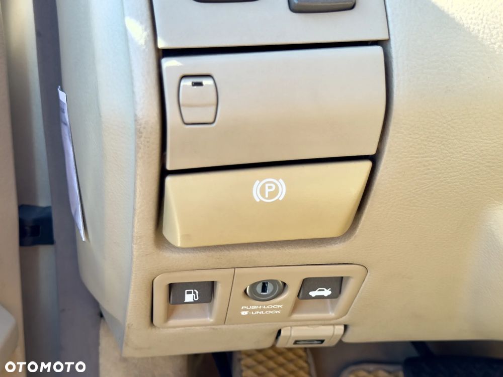 Lexus LS High Class - 19