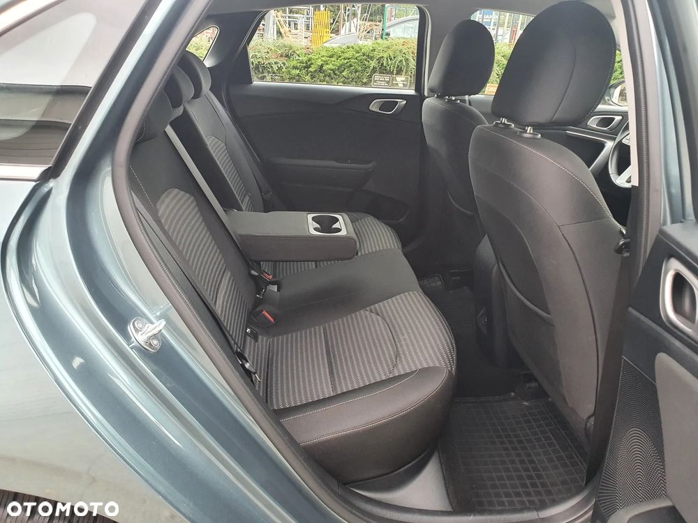 Kia Ceed 1.5 T-GDI M - 23