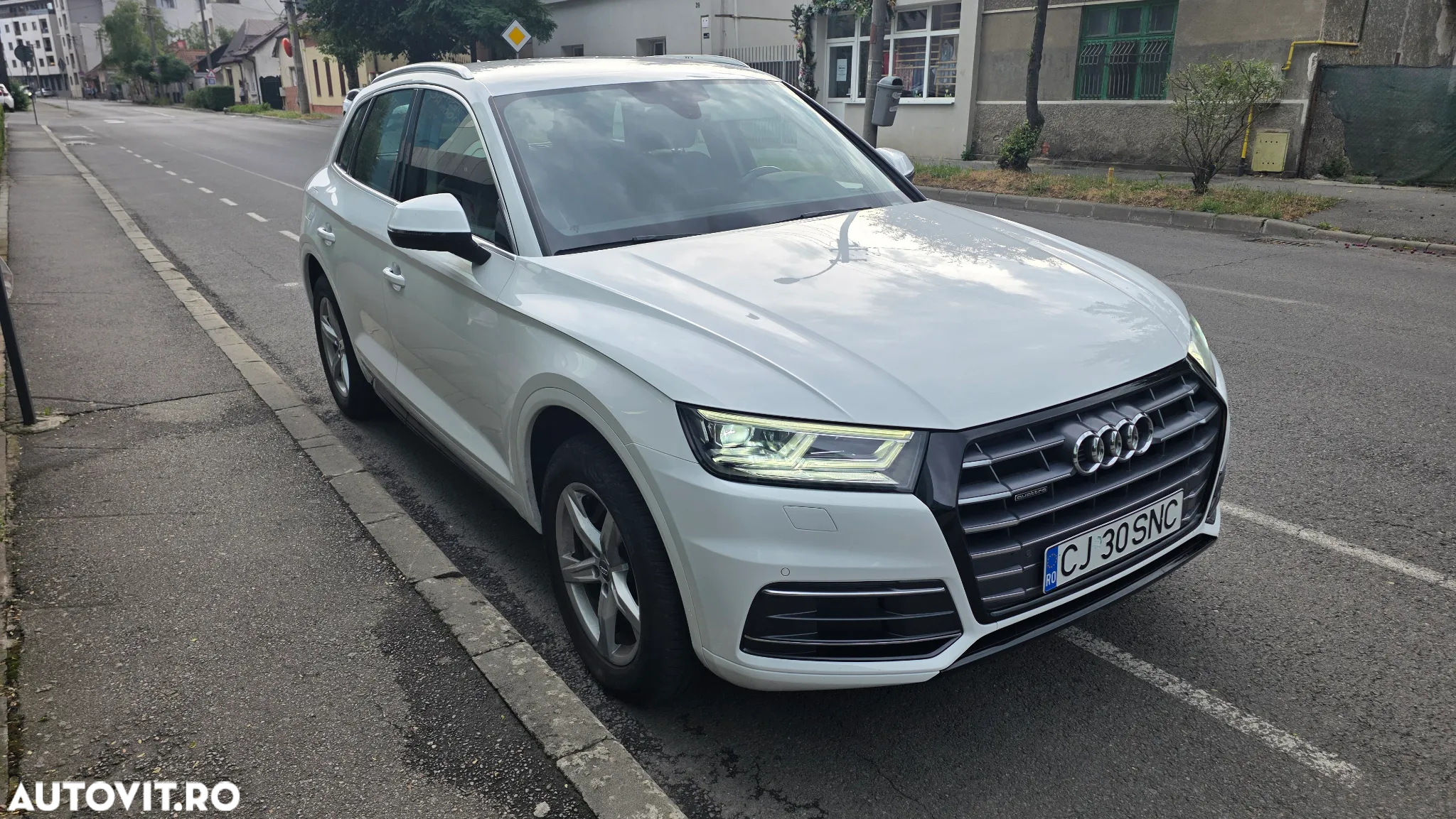 Audi Q5 2.0 40 TDI quattro S tronic Design - 14