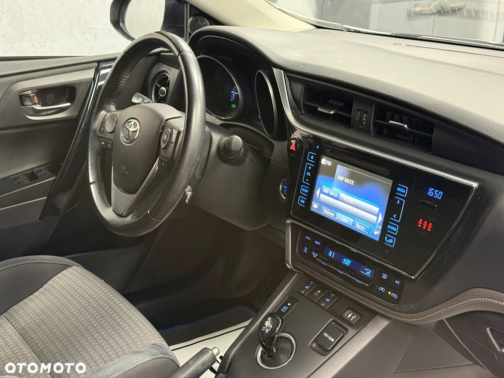 Toyota Auris - 11