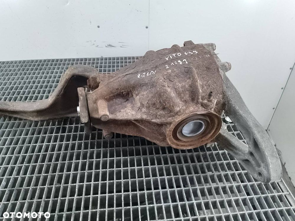 DYFERENCJAŁ TYŁ MERCEDES-BENZ VITO 639 9043530710 2.2 CDI - 1