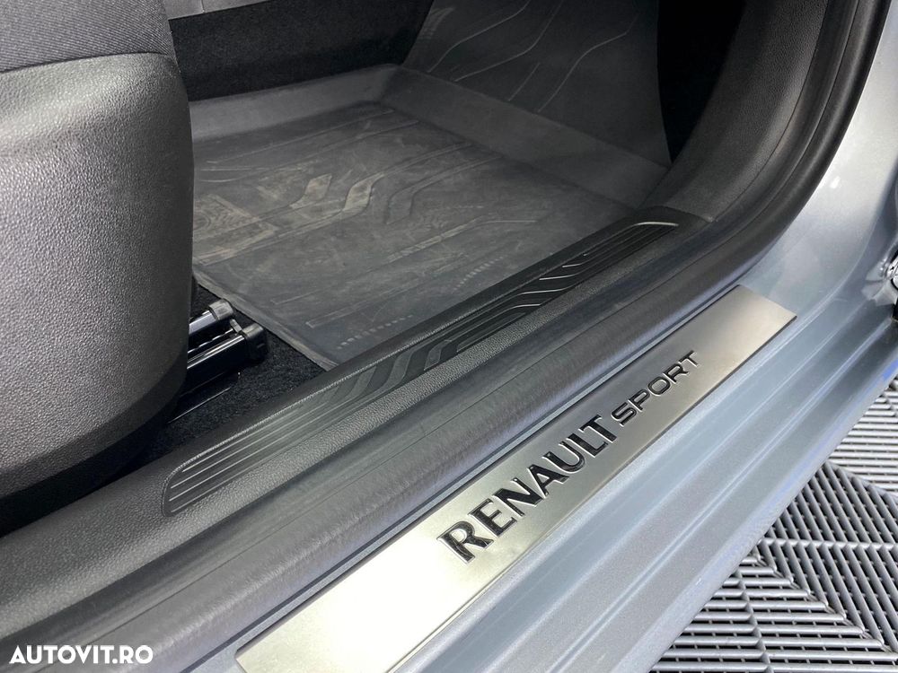 Renault Megane Grandtour TCe 140 GPF EDC TECHNO - 20